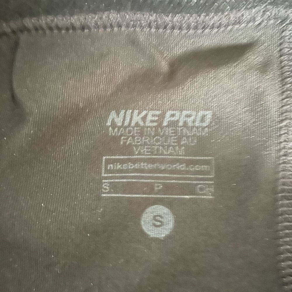 nike pros - Picture 2 of 3